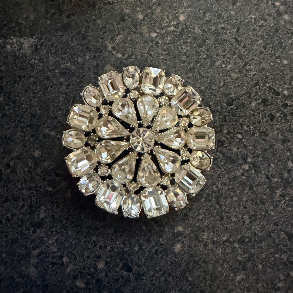 Vintage Clear Rhinestone Sunburst Brooch Silver Tone Crystal Snowflake Pin 2"